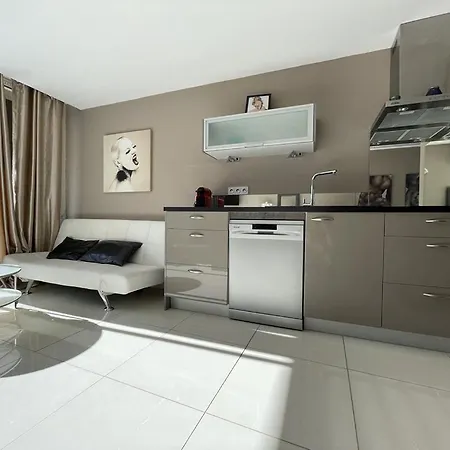 Kerylos Heliopolis K3 - Luxe 2 Personnes 아파트 아그