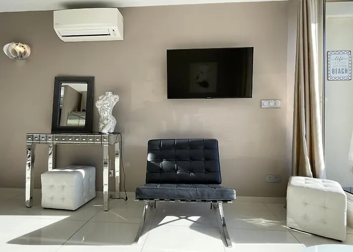 Kerylos Heliopolis K3 -by Agn - Luxe 2 Personnes Агд