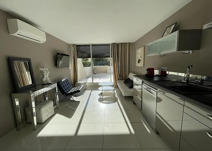 Kerylos Heliopolis K3 -by Agn - Luxe 2 Personnes Апартаменты *